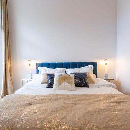 Modern 2-Br Apartment In The Heart Of Cannes Bagian luar foto